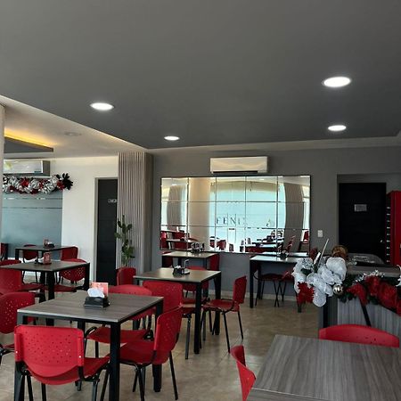Hotel Fenix Кукута Экстерьер фото